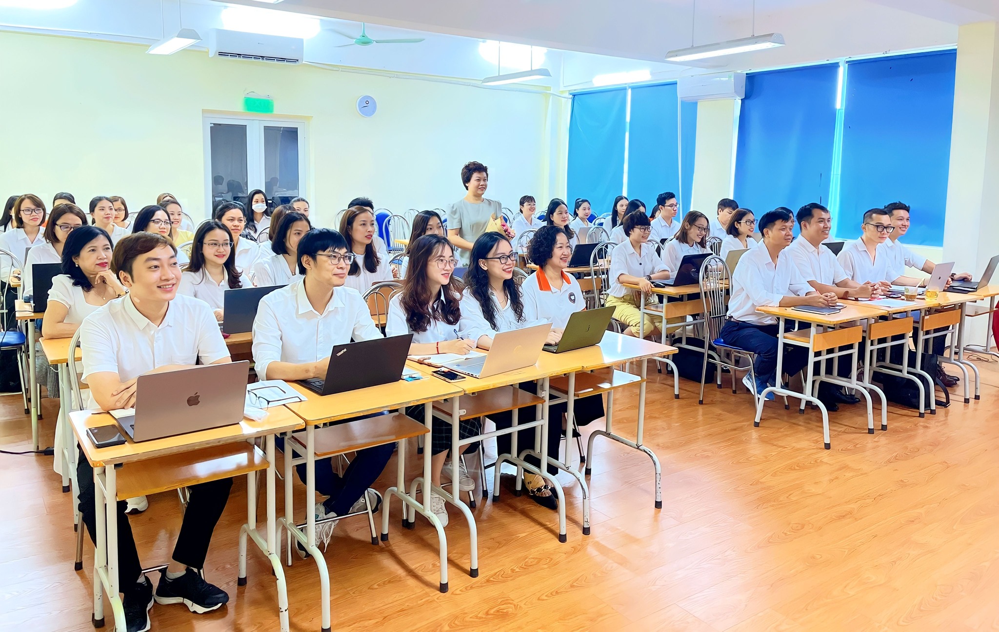 ĐỘI NGŨ CHUYÊN MÔN VICSCHOOL TIẾP TỤC PHÁT TRIỂN & NÂNG CAO NĂNG LỰC NGHỀ QUA BUỔI ĐÀO TẠO KỸ NĂNG CÙNG PGS. TS CHU CẨM THƠ