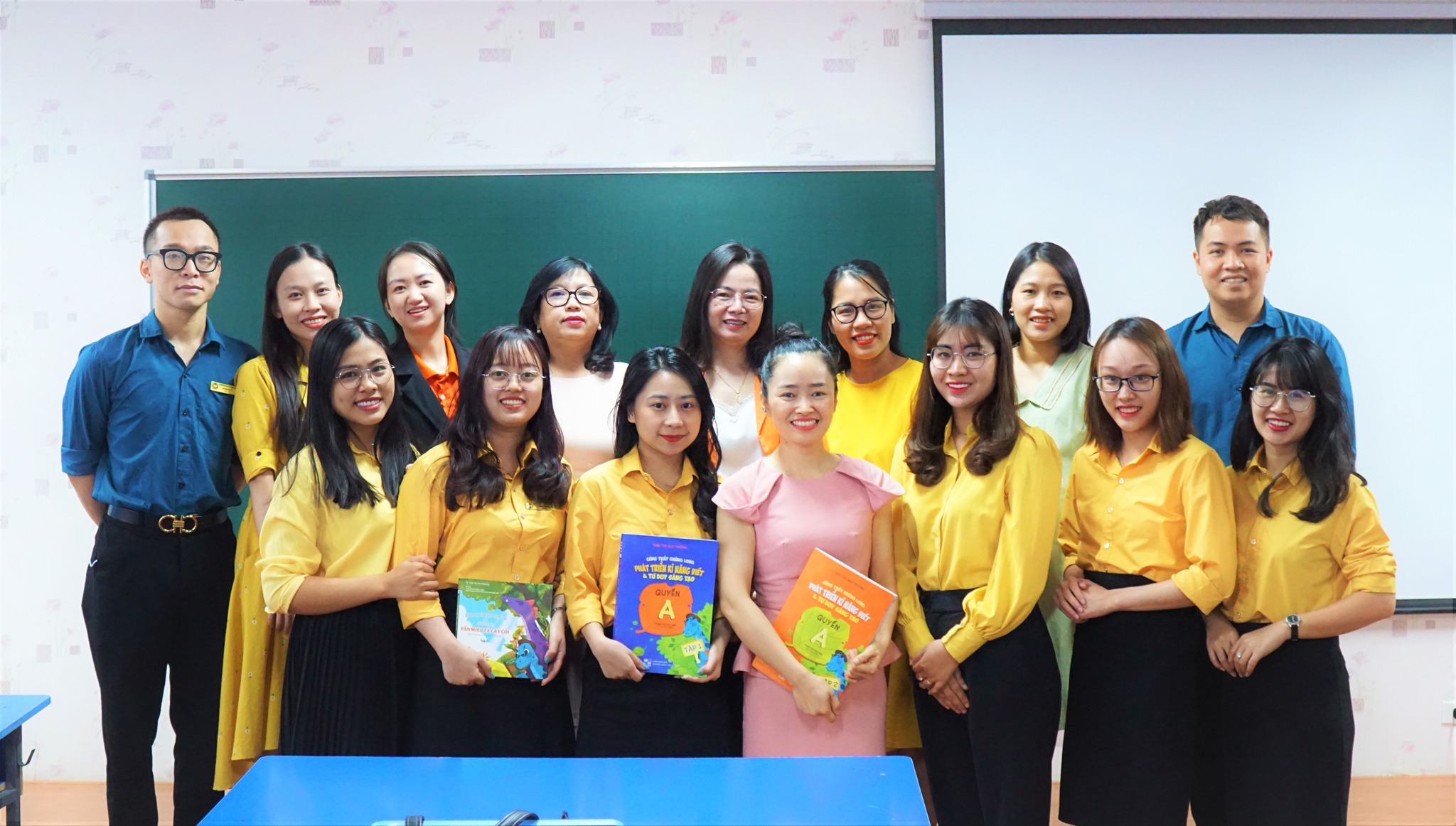 ĐỘI NGŨ CHUYÊN MÔN VICSCHOOL NÂNG CAO NĂNG LỰC NGHỀ QUA CHUYÊN ĐỀ TẬP HUẤN
