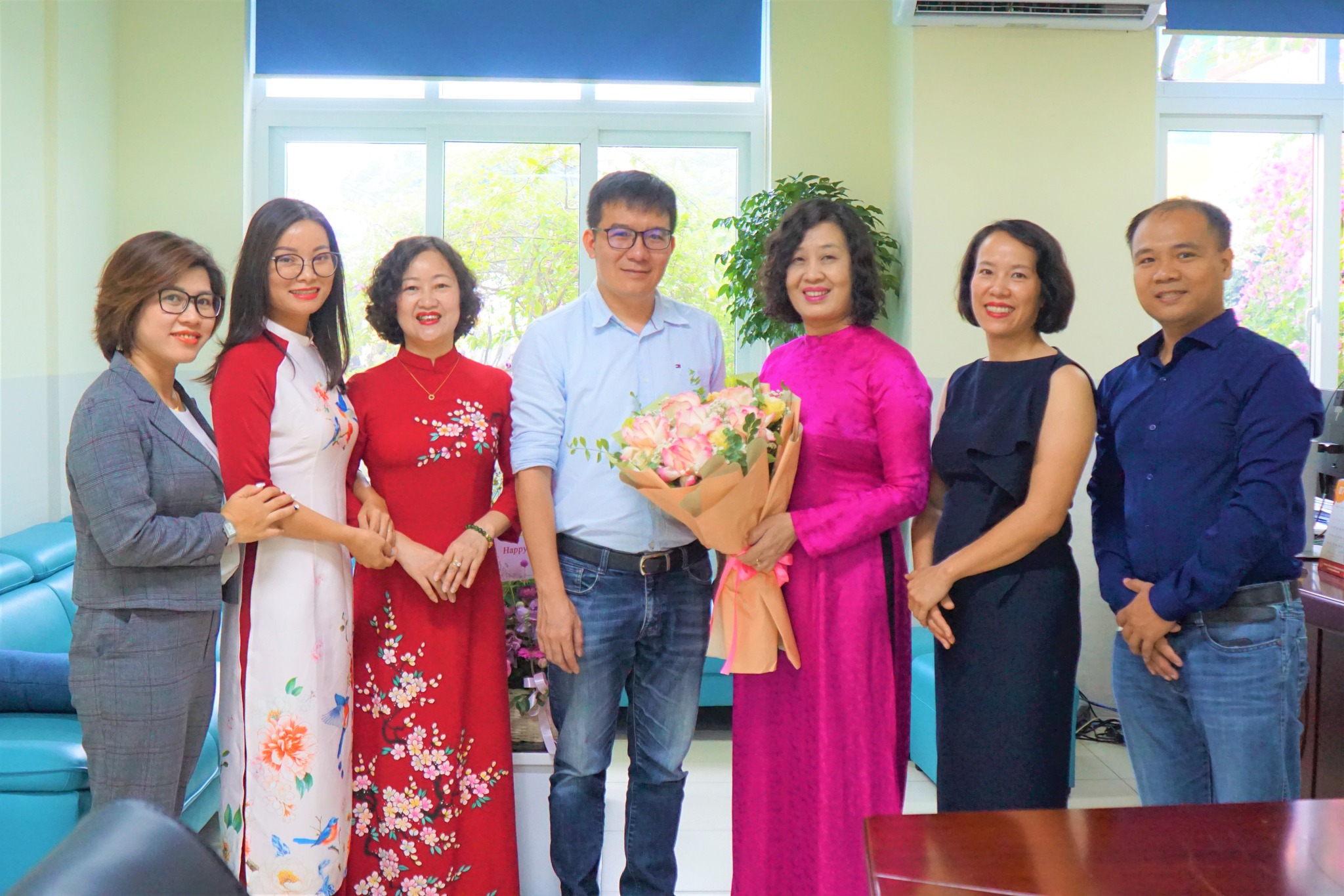 TƯNG BỪNG LỄ KỈ NIỆM NGÀY NHÀ GIÁO VIỆT NAM 20/11