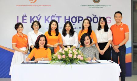 VICTORIA THĂNG LONG KÝ KẾT THỎA THUẬN HỢP TÁC VỀ KIỂM ĐỊNH CHẤT LƯỢNG, ĐÀO TẠO GIÁO VIÊN TIẾNG ANH VỚI TRUNG TÂM PHÁT TRIỂN GIÁO DỤC & CÔNG NGHỆ SỐ – ĐẠI HỌC SƯ PHẠM HÀ NỘI