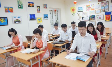 VIC SCHOOL THAM GIA TẬP HUẤN SÁCH GIÁO KHOA LỚP 6