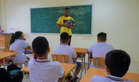 Giới thiệu và hướng dẫn sử dụng giáo trình của hệ CCS & hệ CLC năm học 2019 – 2020