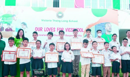 TỰ HÀO VÀ CHÚC MỪNG 18 GƯƠNG MẶT VICSERS TIÊU BIỂU CẤP HUYỆN