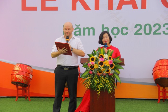Victoria Thăng Long thân thiện, tôn trọng sự khác biệt, yêu thương, trách nhiệm