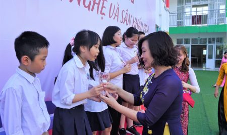 Lời phát biểu tại lễ Bế giảng năm học 2019 – 2020 của PGS. TS Nguyễn Thị Ngân Hoa – Hiệu Trưởng Trường TH & THCS Victoria Thăng Long