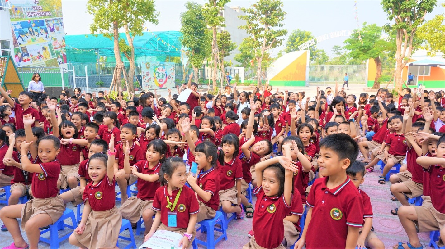 Hưởng ứng tháng ATGT tại Victoria Thăng Long