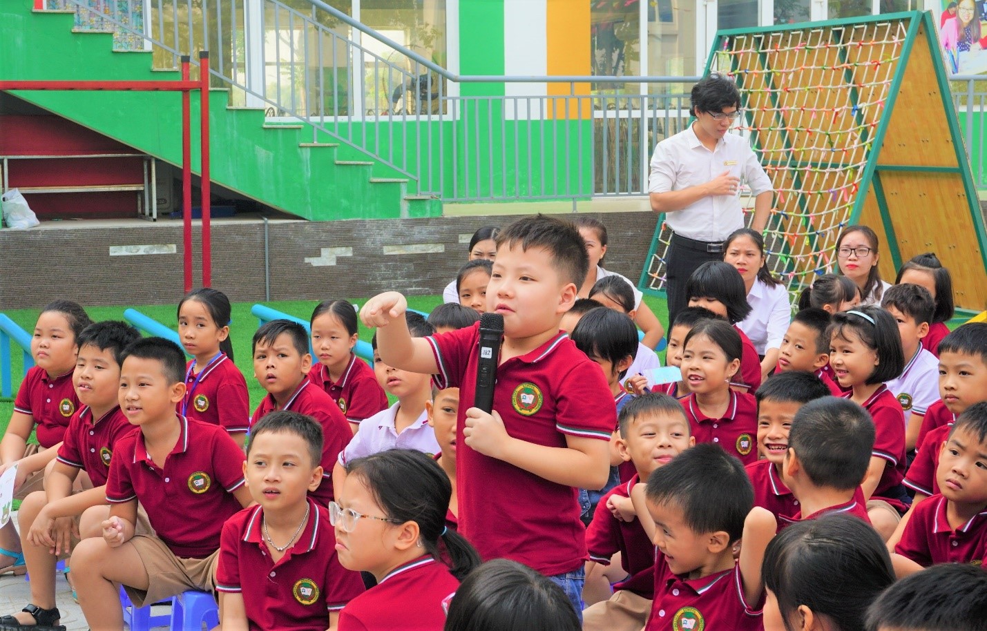 Hưởng ứng tháng ATGT tại Victoria Thăng Long