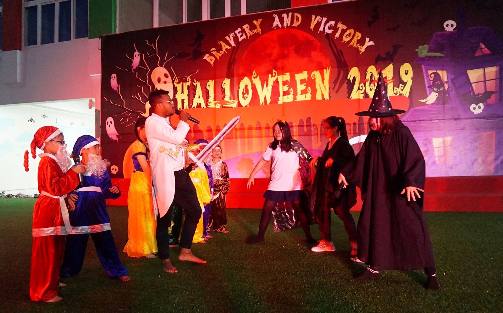 Halloween tại Victoria Thăng Long