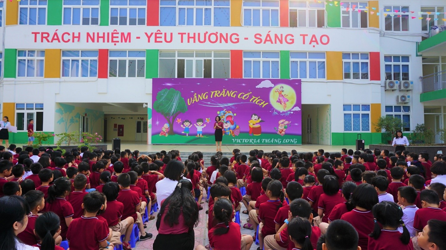 Báo Đất Việt: Tuổi trẻ bước vào thế giới cần: Tri thức và Tự trọng