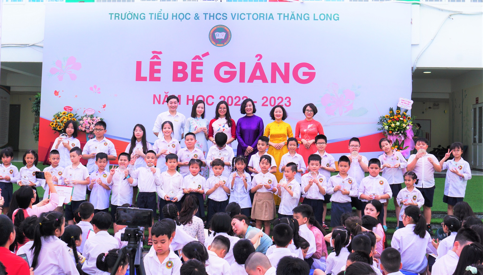 TƯNG BỪNG CHUỖI SỰ KIỆN TỔNG KẾT NĂM HỌC 2022 – 2023  