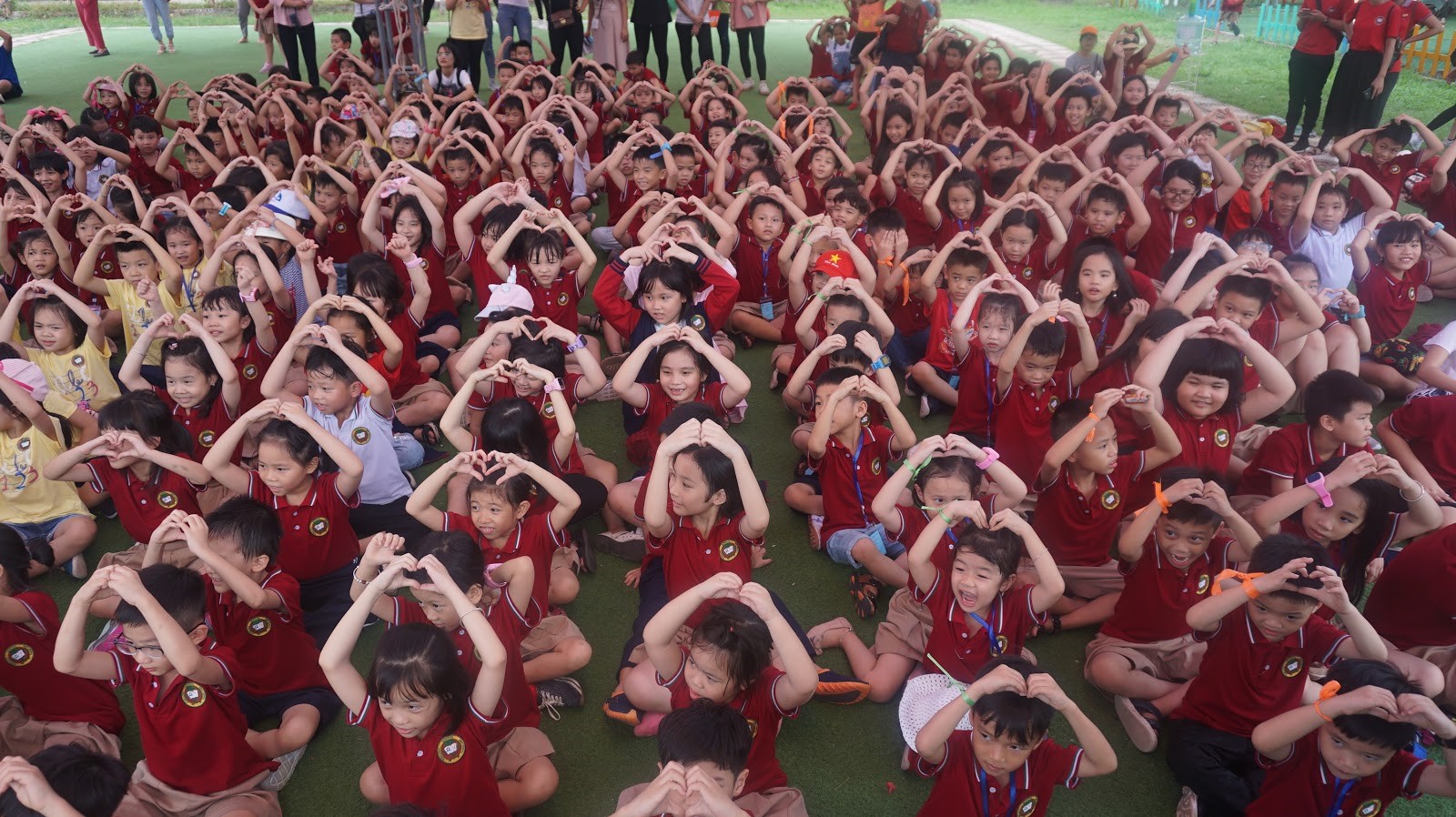 Học sinh Vicschool Dã ngoại tại trang trại giáo dục Vạn An