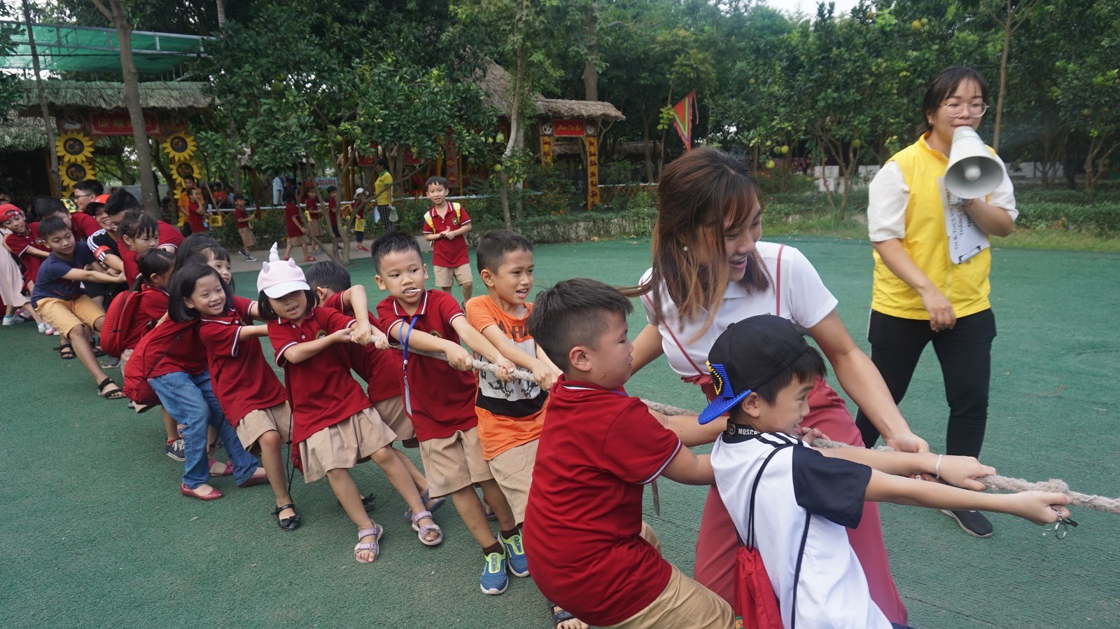 Học sinh Vicschool dã ngoại tại trang trại giáo dục Vạn An