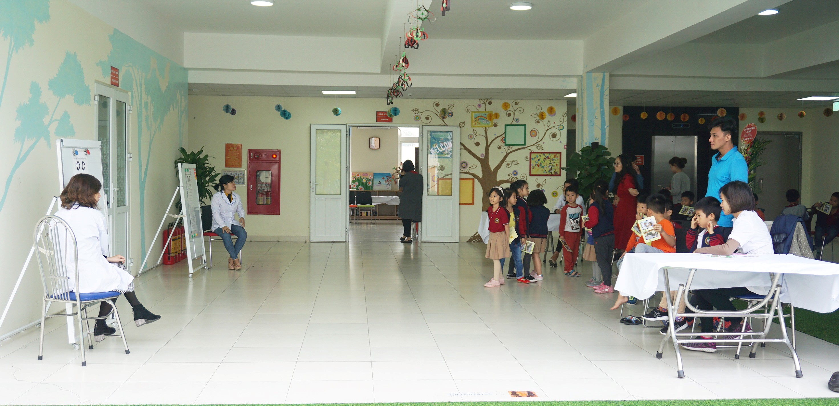 Khám sức khỏe định kỳ cho học sinh tại Victoria Thăng Long